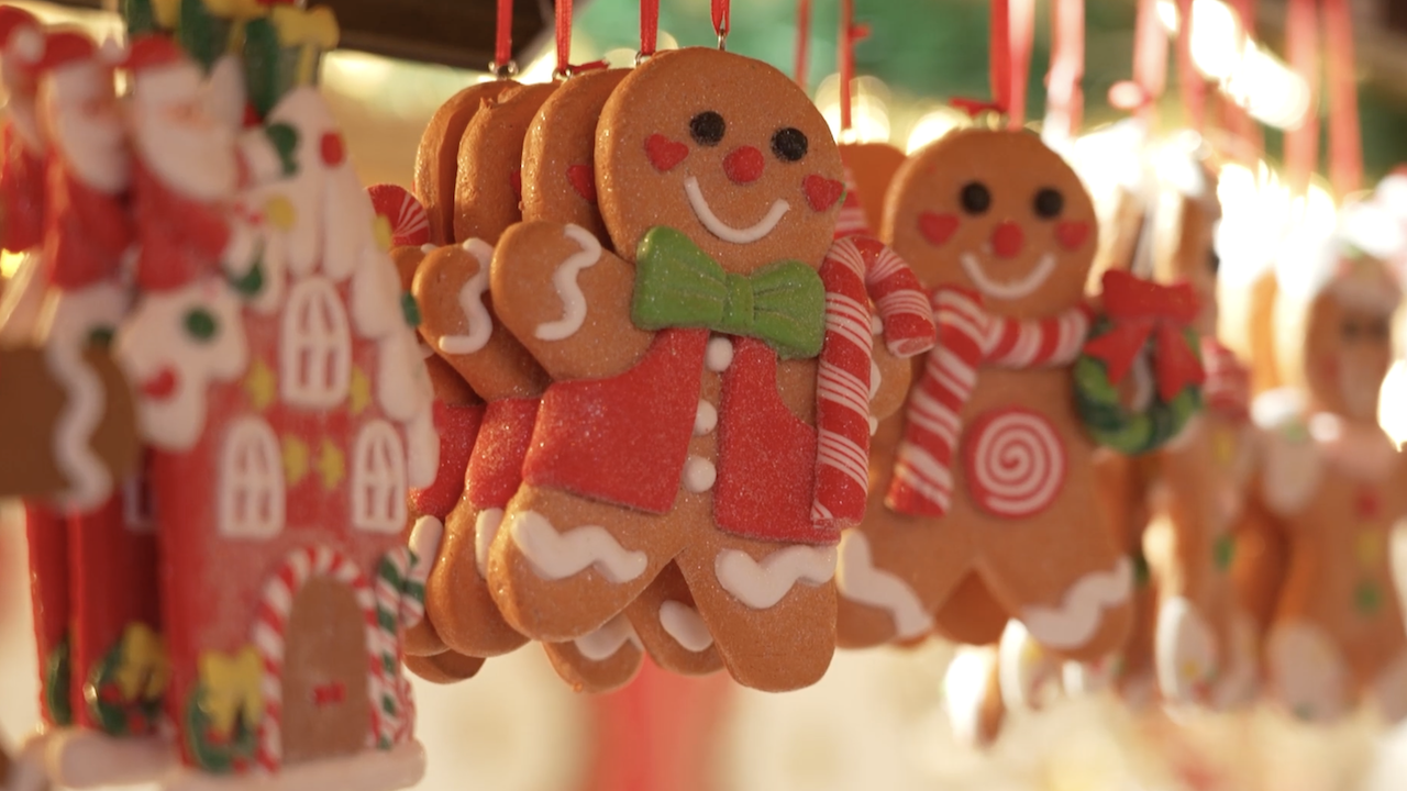 Les secrets du plus grand march&eacute; de No&euml;l de France
