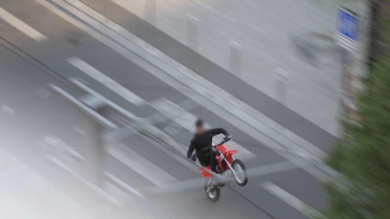 Rod&eacute;os urbains &agrave; moto : en roue libre !